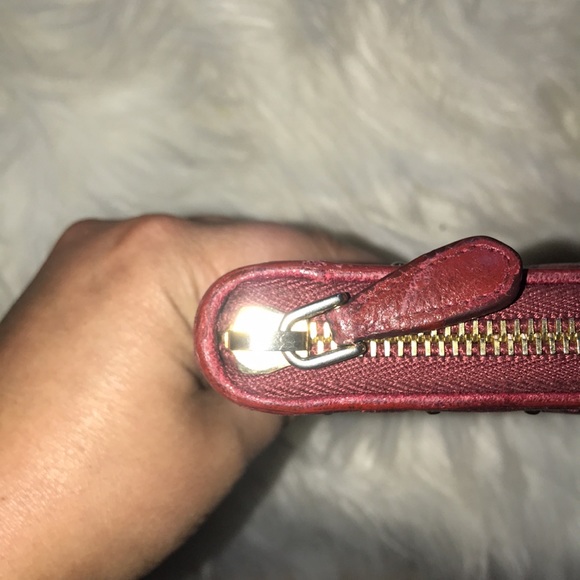 AUTHENTIC PRADE LONG GOLD TONED ZIP WALLET - Picture 13 of 15